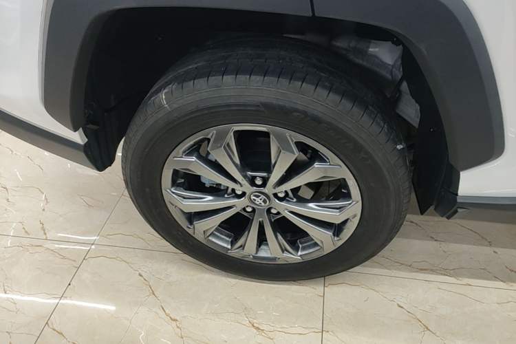 Used Toyota RAV4 2024 Dual-Motor 2.5L E-CVT Two-Wheel Drive Elite Plus Edition Right Rear Wheel Hub