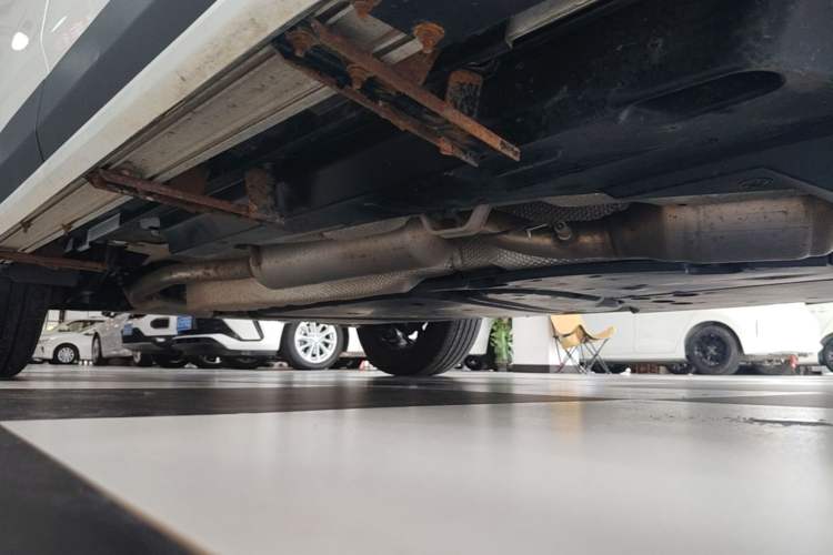 Used Toyota RAV4 2024 Dual-Motor 2.5L E-CVT Two-Wheel Drive Elite Plus Edition Right Side Sill