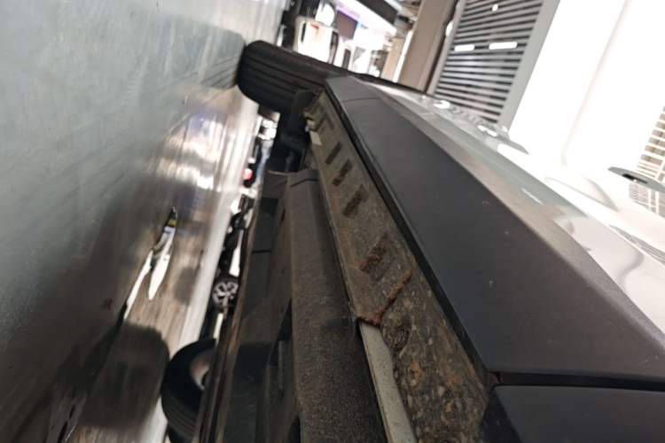 Used Toyota RAV4 2024 2.0L CVT Two-Wheel Drive Urban Edition Right Side Sill