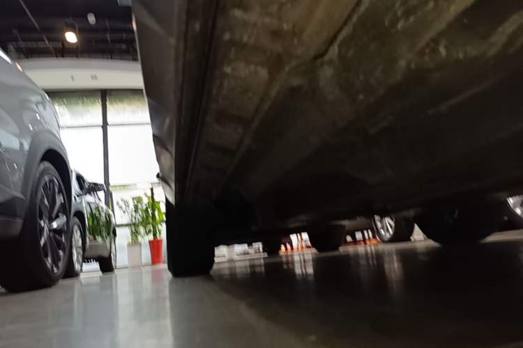 Used Toyota RAV4 2024 2.0L CVT Two-Wheel Drive Fashion Plus Edition Right Side Sill