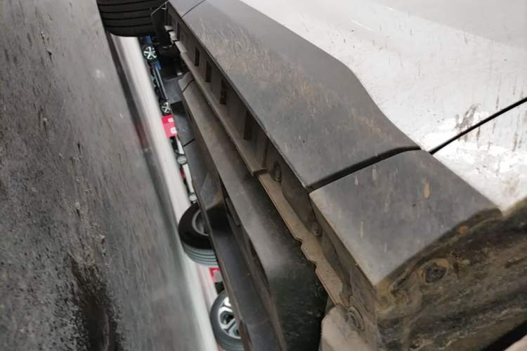 Used Toyota RAV4 2024 2.0L CVT Two-Wheel Drive Urban Edition Right Side Sill