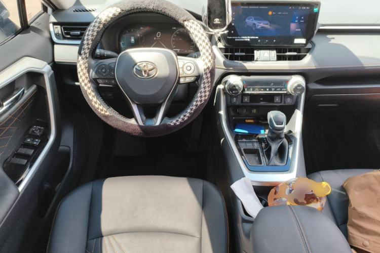Used Toyota RAV4 2024 2.0L CVT Two-Wheel Drive Fashion Plus Edition Steering Wheel