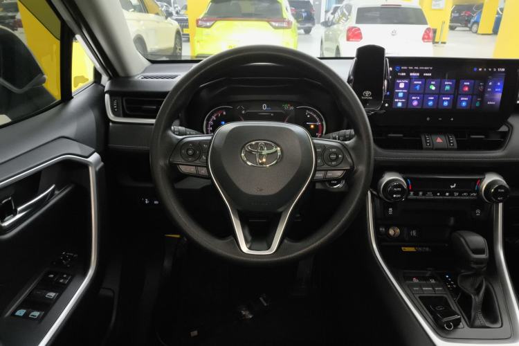 Used Toyota RAV4 2024 2.0L CVT Two-Wheel Drive Fashion Edition Steering Wheel