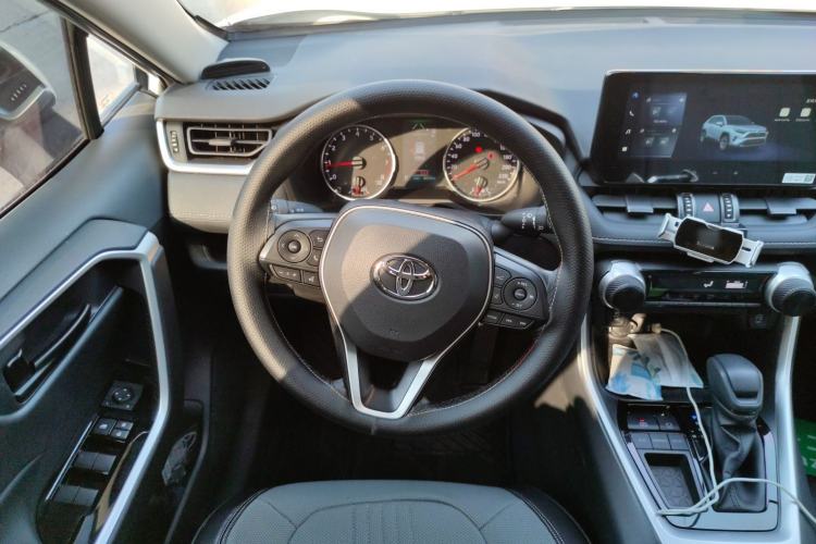 Used Toyota RAV4 2024 2.0L CVT Two-Wheel Drive Urban Edition Steering Wheel