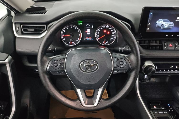 Used Toyota RAV4 2024 2.0L CVT Two-Wheel Drive Urban Edition Steering Wheel