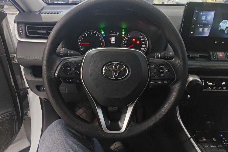 Used Toyota RAV4 2024 2.0L CVT Two-Wheel Drive Urban Edition Steering Wheel