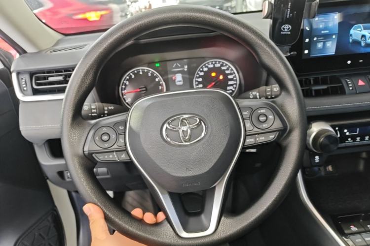 Used Toyota RAV4 2024 2.0L CVT Two-Wheel Drive Urban Edition Steering Wheel