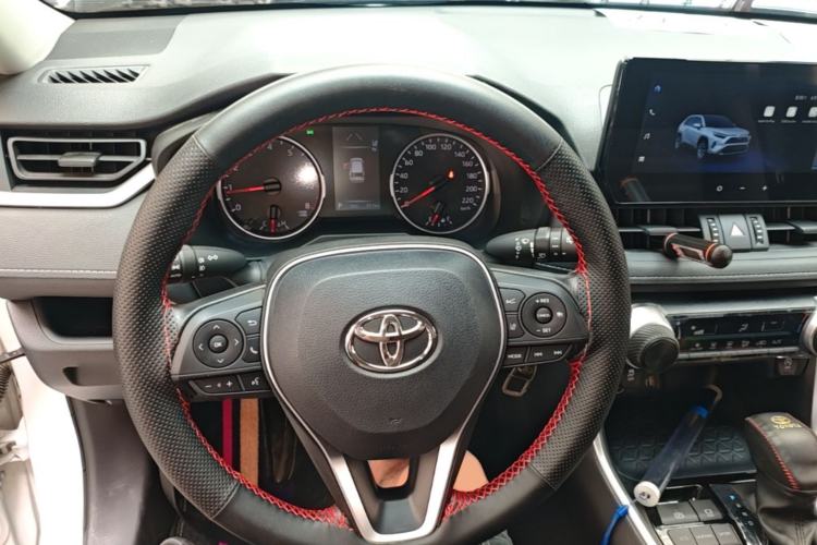 Used Toyota RAV4 2024 2.0L CVT Two-Wheel Drive Urban Edition Steering Wheel