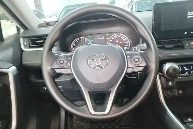 Used Toyota RAV4 2024 2.0L CVT Two-Wheel Drive Urban Edition Steering Wheel
