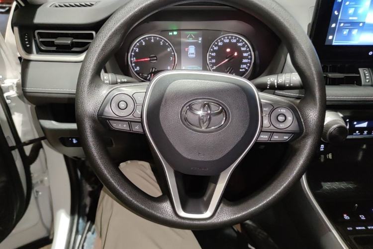 Used Toyota RAV4 2024 2.0L CVT Two-Wheel Drive Urban Edition Steering Wheel
