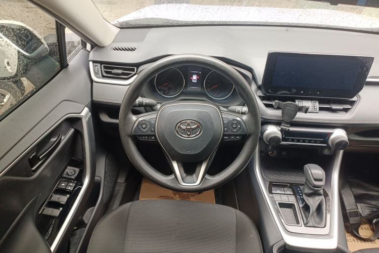 Used Toyota RAV4 2024 2.0L CVT Two-Wheel Drive Urban Edition Steering Wheel