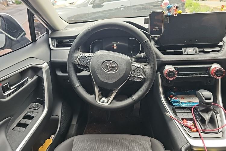 Used Toyota RAV4 2024 2.0L CVT Two-Wheel Drive Fashion Edition Steering Wheel