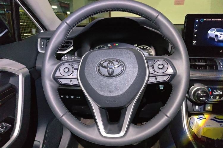 Used Toyota RAV4 2024 2.0L CVT Two-Wheel Drive Fashion Plus Edition Steering Wheel
