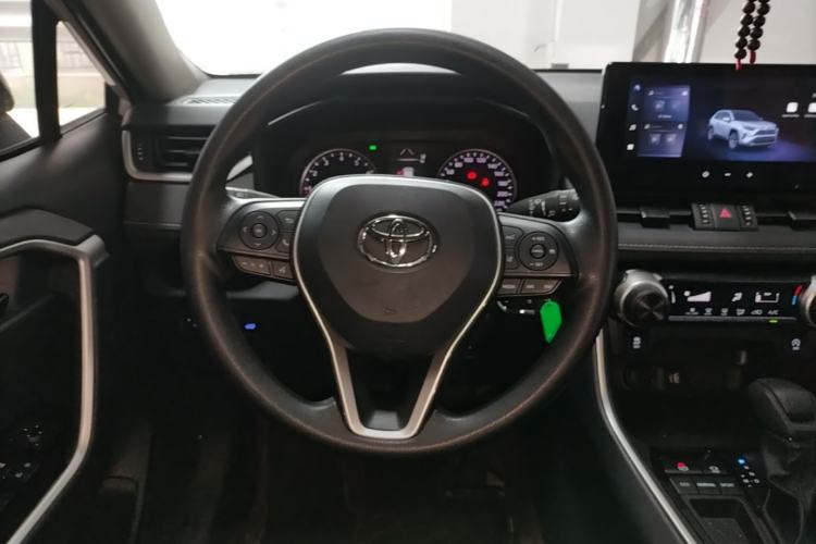 Used Toyota RAV4 2024 2.0L CVT Two-Wheel Drive Urban Edition Steering Wheel