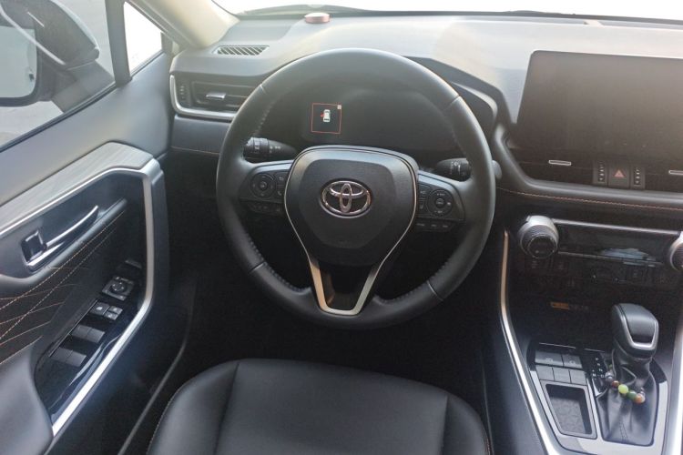 Used Toyota RAV4 2024 2.0L CVT Two-Wheel Drive Fashion Plus Edition Steering Wheel