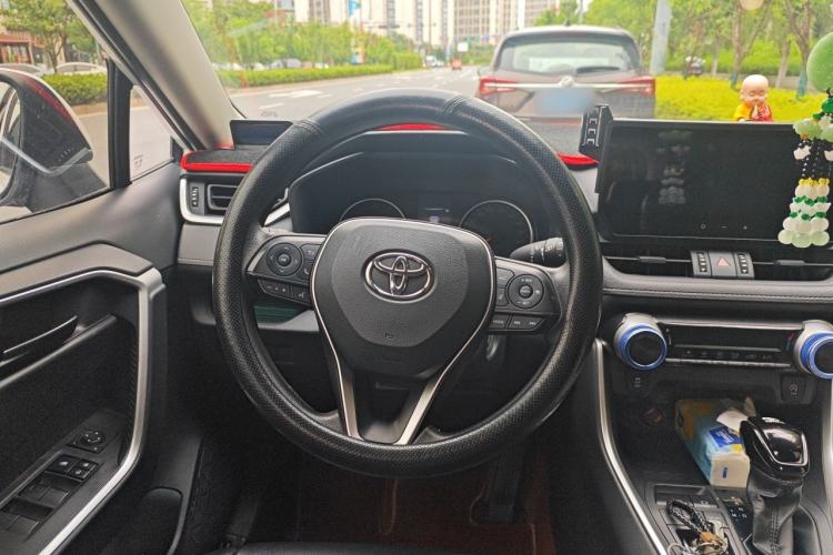 Used Toyota RAV4 2024 2.0L CVT Two-Wheel Drive Urban Edition Steering Wheel