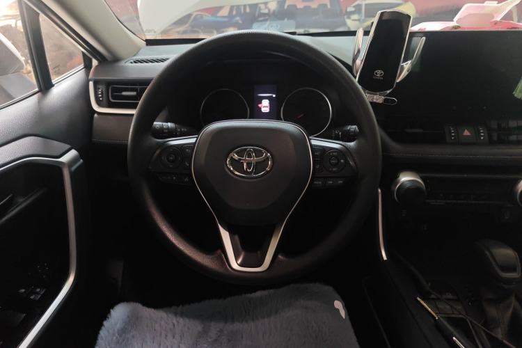 Used Toyota RAV4 2024 2.0L CVT Two-Wheel Drive Urban Edition Steering Wheel
