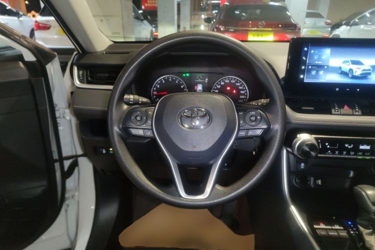 Used Toyota RAV4 2024 2.0L CVT Two-Wheel Drive Urban Edition Steering Wheel