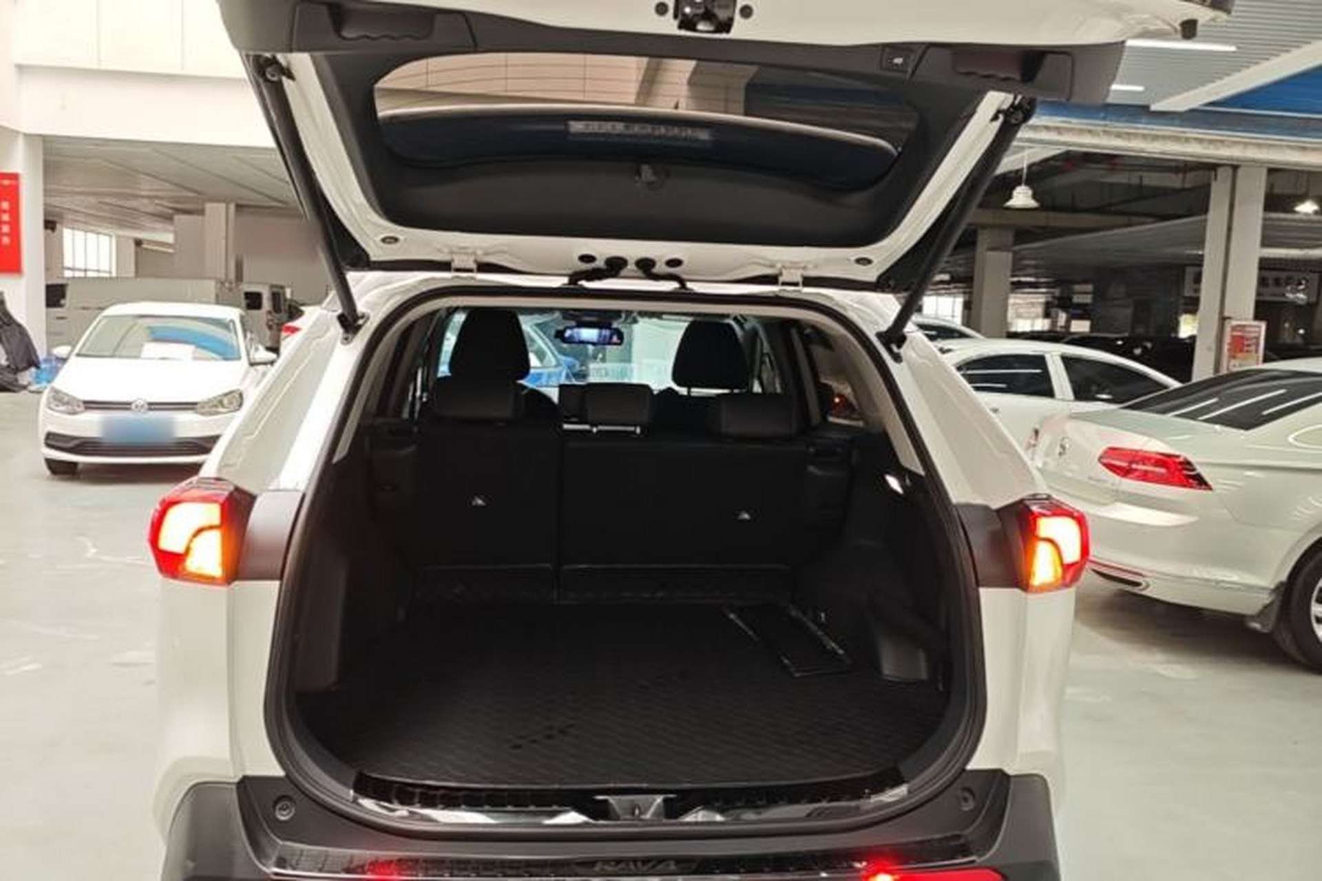 Used Toyota RAV4 2024 2.0L CVT Two-Wheel Drive Urban Edition Trunk