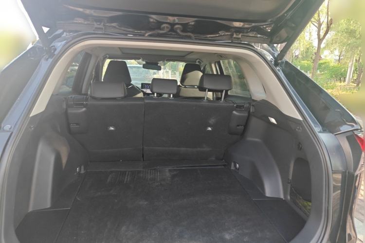 Used Toyota RAV4 2024 2.0L CVT Two-Wheel Drive Fashion Plus Edition Trunk