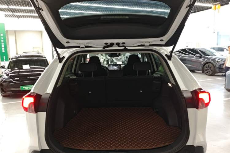 Used Toyota RAV4 2024 2.0L CVT Two-Wheel Drive Urban Edition Trunk