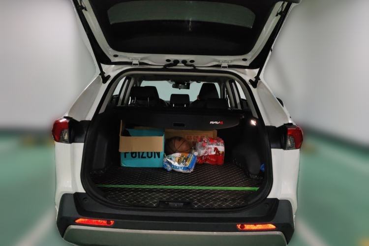 Used Toyota RAV4 2024 Dual-Motor 2.5L E-CVT Two-Wheel Drive Elite Plus Edition Trunk