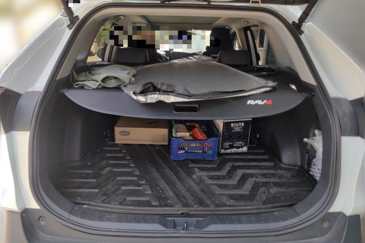 Used Toyota RAV4 2024 2.0L CVT Two-Wheel Drive Fashion Plus Edition Trunk