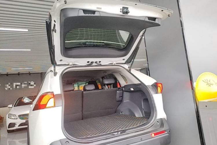 Used Toyota RAV4 2024 2.0L CVT Two-Wheel Drive Urban Edition Trunk