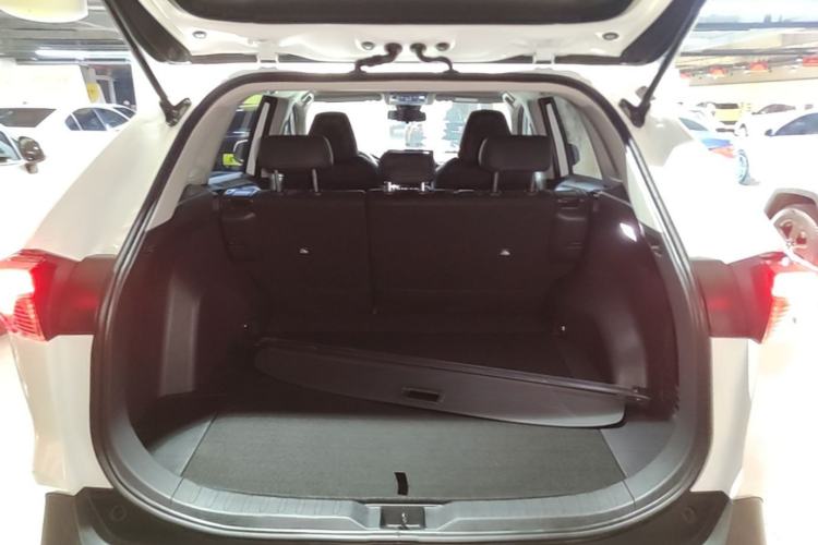 Used Toyota RAV4 2024 2.0L CVT Two-Wheel Drive Urban Edition Trunk