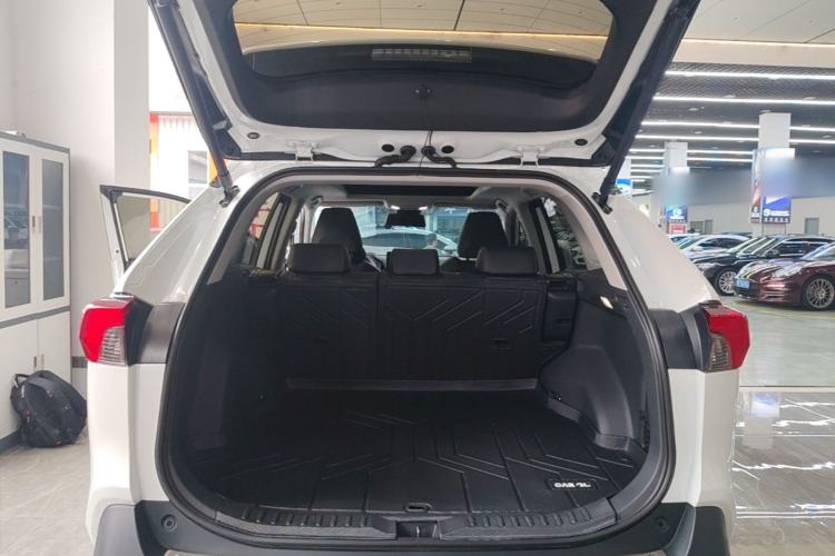 Used Toyota RAV4 2024 2.0L CVT Two-Wheel Drive Fashion Plus Edition Trunk