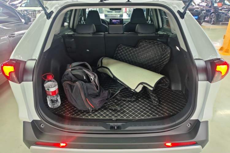 Used Toyota RAV4 2024 2.0L CVT 4x4 Explorer Plus Edition Trunk