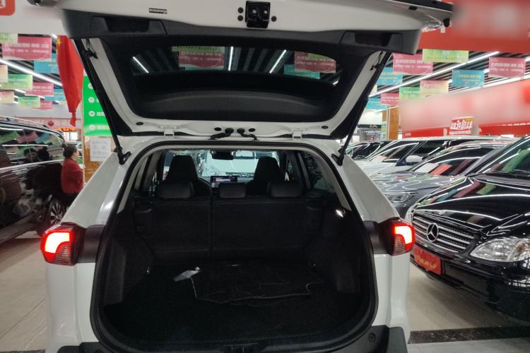 Used Toyota RAV4 2024 Dual-Motor 2.5L E-CVT Two-Wheel Drive Elite Plus Edition Trunk