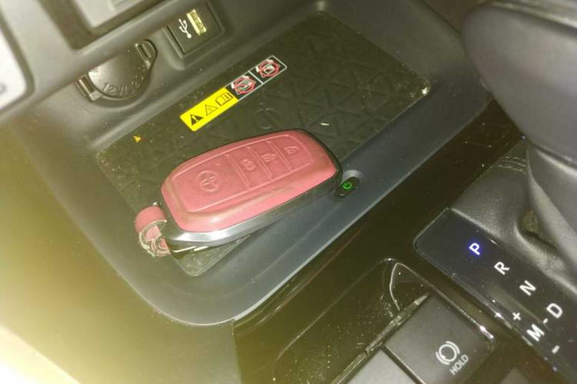 Used Toyota RAV4 2024 2.0L CVT Two-Wheel Drive Fashion Plus Edition Vehicle Key
