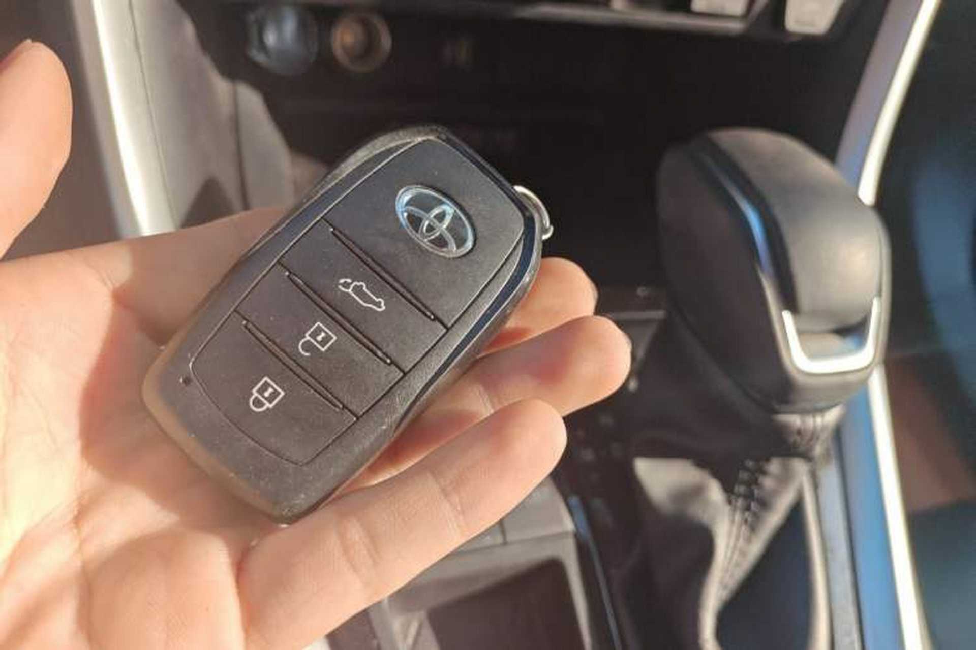 Used Toyota RAV4 2024 2.0L CVT Two-Wheel Drive Fashion Plus Edition Vehicle Key