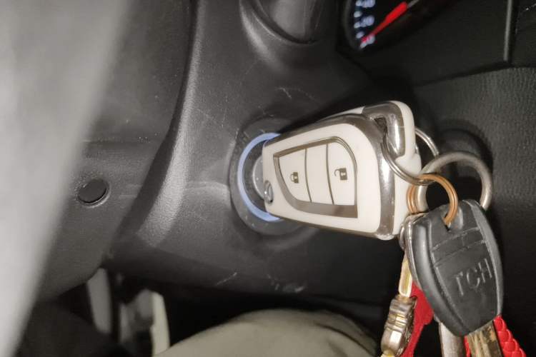 Used Toyota RAV4 2024 2.0L CVT Two-Wheel Drive Urban Edition Vehicle Key