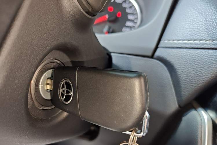 Used Toyota RAV4 2024 2.0L CVT Two-Wheel Drive Urban Edition Vehicle Key