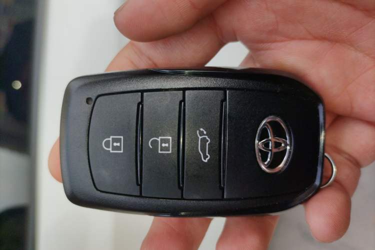 Used Toyota RAV4 2024 2.0L CVT Two-Wheel Drive Fashion Plus Edition Vehicle Key