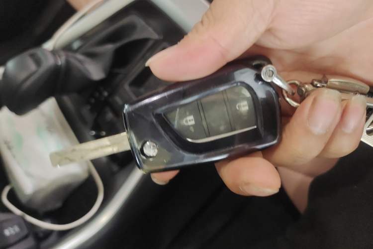 Used Toyota RAV4 2024 2.0L CVT Two-Wheel Drive Urban Edition Vehicle Key