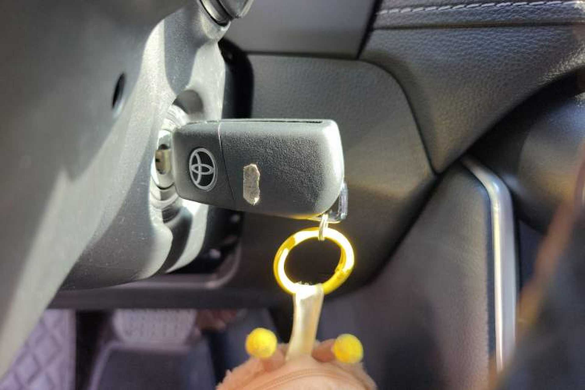 Used Toyota RAV4 2024 2.0L CVT Two-Wheel Drive Urban Edition Vehicle Key