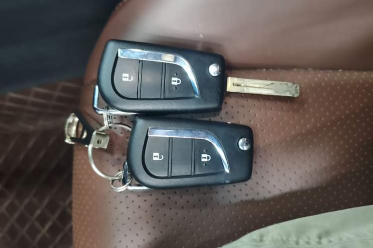 Used Toyota RAV4 2024 2.0L CVT Two-Wheel Drive Urban Edition Vehicle Key