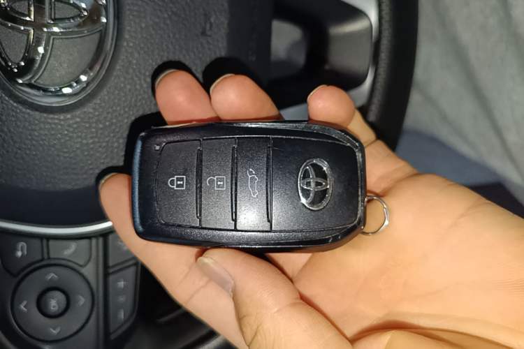 Used Toyota RAV4 2024 2.0L CVT Two-Wheel Drive Fashion Plus Edition Vehicle Key