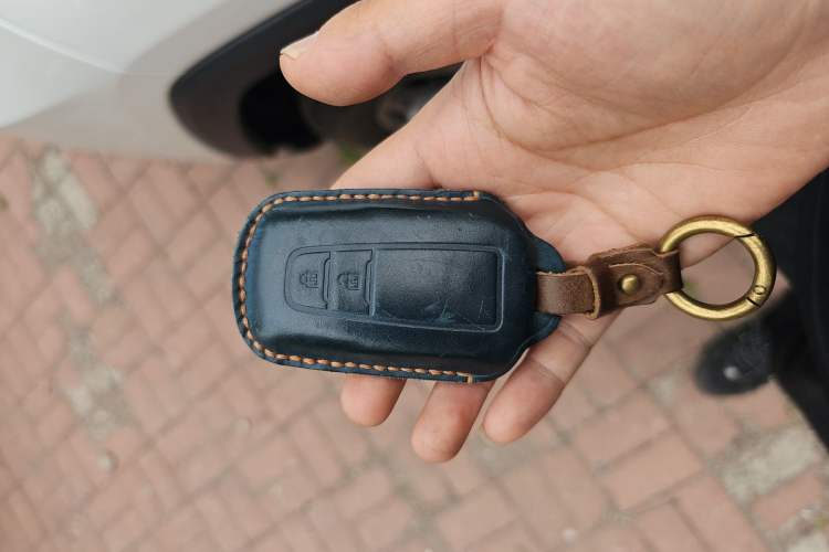 Used Toyota RAV4 2024 2.0L CVT Two-Wheel Drive Fashion Edition Vehicle Key