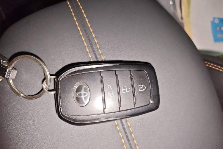 Used Toyota RAV4 2024 2.0L CVT Two-Wheel Drive Fashion Plus Edition Vehicle Key