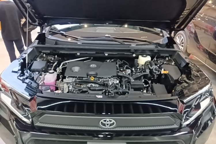 Used Toyota RAV4 2026 Model Dual-Engine 2.0L Two-Wheel Drive Elite Edition Engine Bay