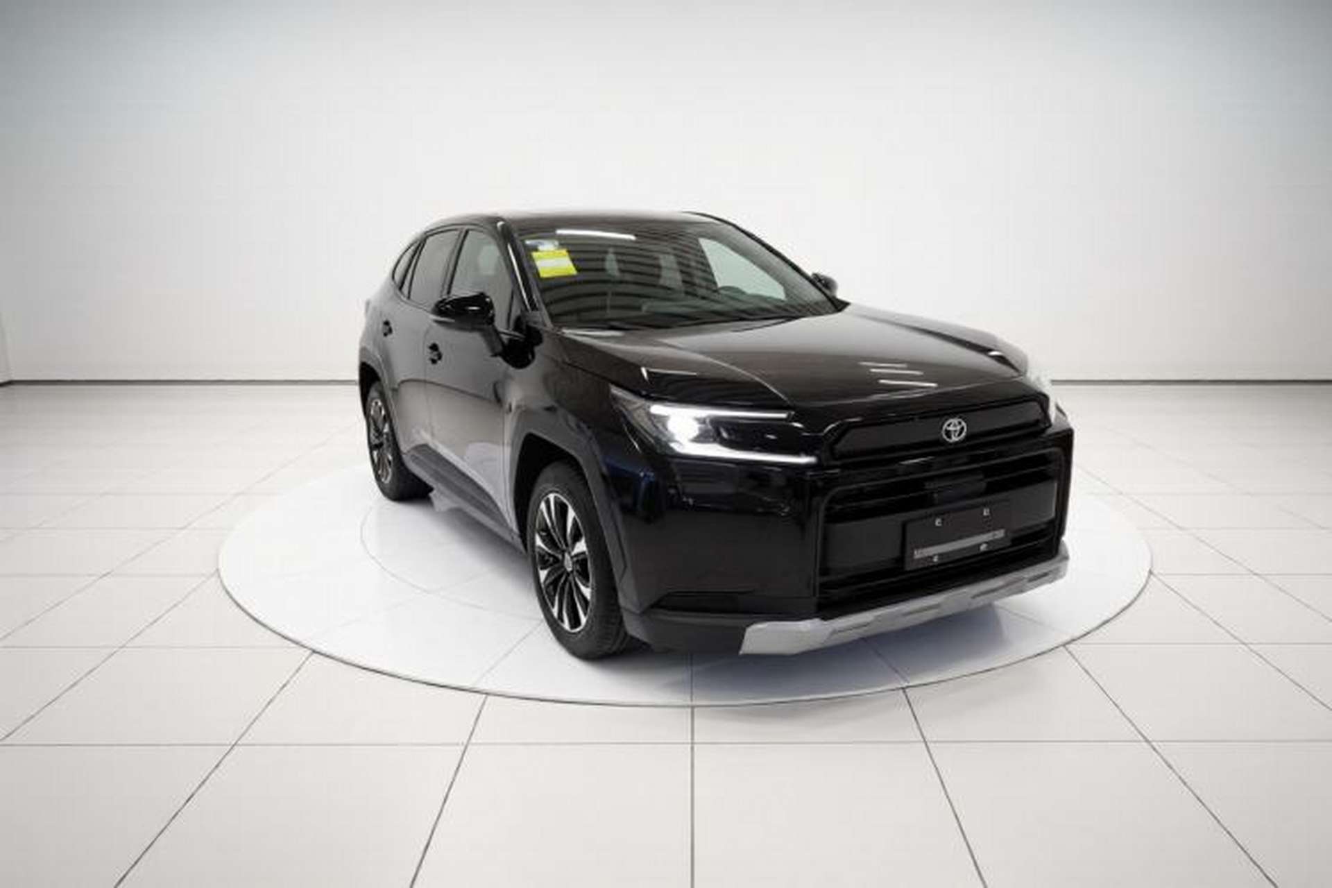 Used Toyota RAV4 2026 Model Dual-Engine 2.0L Two-Wheel Drive Luxury Edition Exterior 1