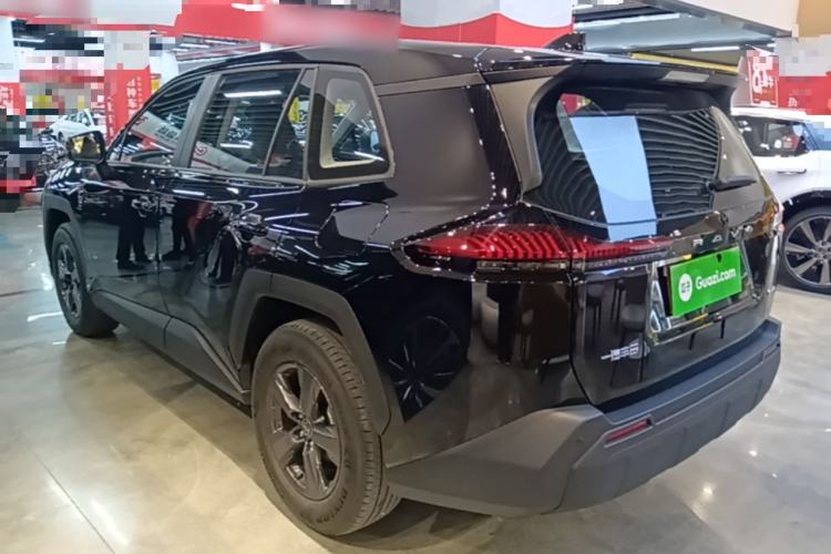 Used Toyota RAV4 2026 Model Dual-Engine 2.0L Two-Wheel Drive Elite Edition Exterior 2