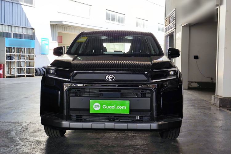 Used Toyota RAV4 2026 Model Dual-Engine 2.0L Two-Wheel Drive Luxury Edition Front
