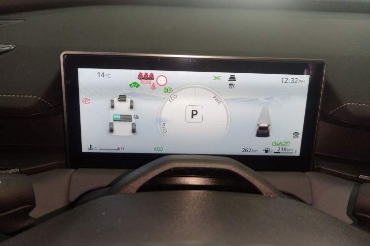 Used Toyota RAV4 2026 Model Dual-Engine 2.0L Two-Wheel Drive Luxury Edition Instrument Cluster