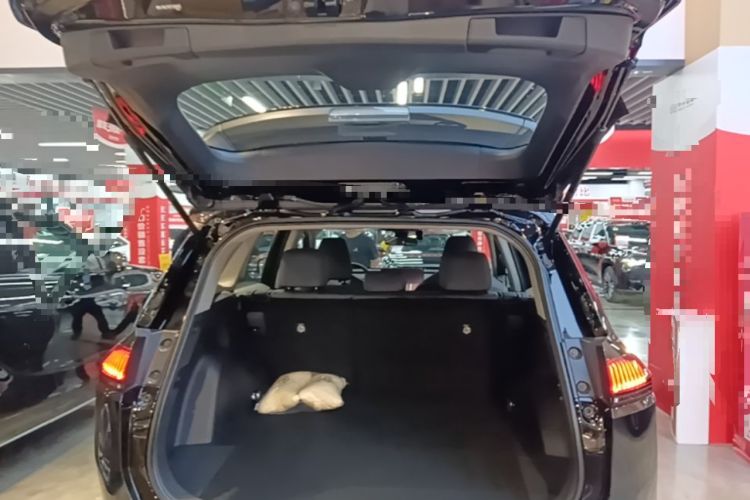 Used Toyota RAV4 2026 Model Dual-Engine 2.0L Two-Wheel Drive Elite Edition Trunk