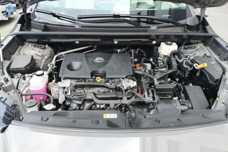 Used Toyota RAV4 2026 Model Dual-Engine 2.0L Two-Wheel Drive Luxury Edition Engine Bay